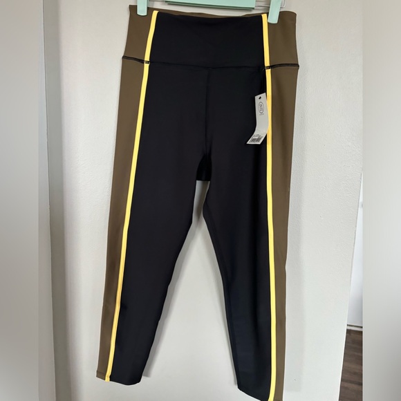 Sage Collective Highline High Rise 7/8 Legging - Picture 4 of 5